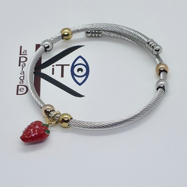 Pulsera en acero plateado con una fresa